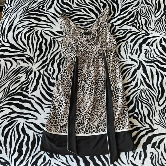 BCBG maxazaria casual flower petals tie at waist cowl neck dress - Picture 4 of 15